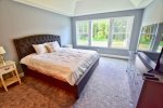 Master Bedroom Suite 2: Top Floor, 1 King Bed